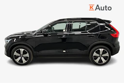 musta Volvo XC40 2023 kuva 7.