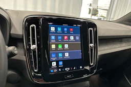 musta Volvo XC40 2023 kuva 20.