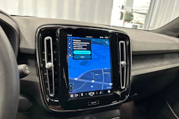 musta Volvo XC40 2023 kuva 23.