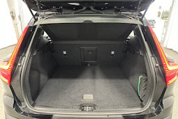 musta Volvo XC40 2023 kuva 26.