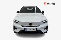 valkoinen Volvo XC40 2023 kuva 4.