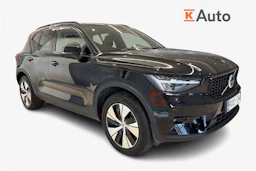 Musta Volvo XC40 2023 kuva 1.