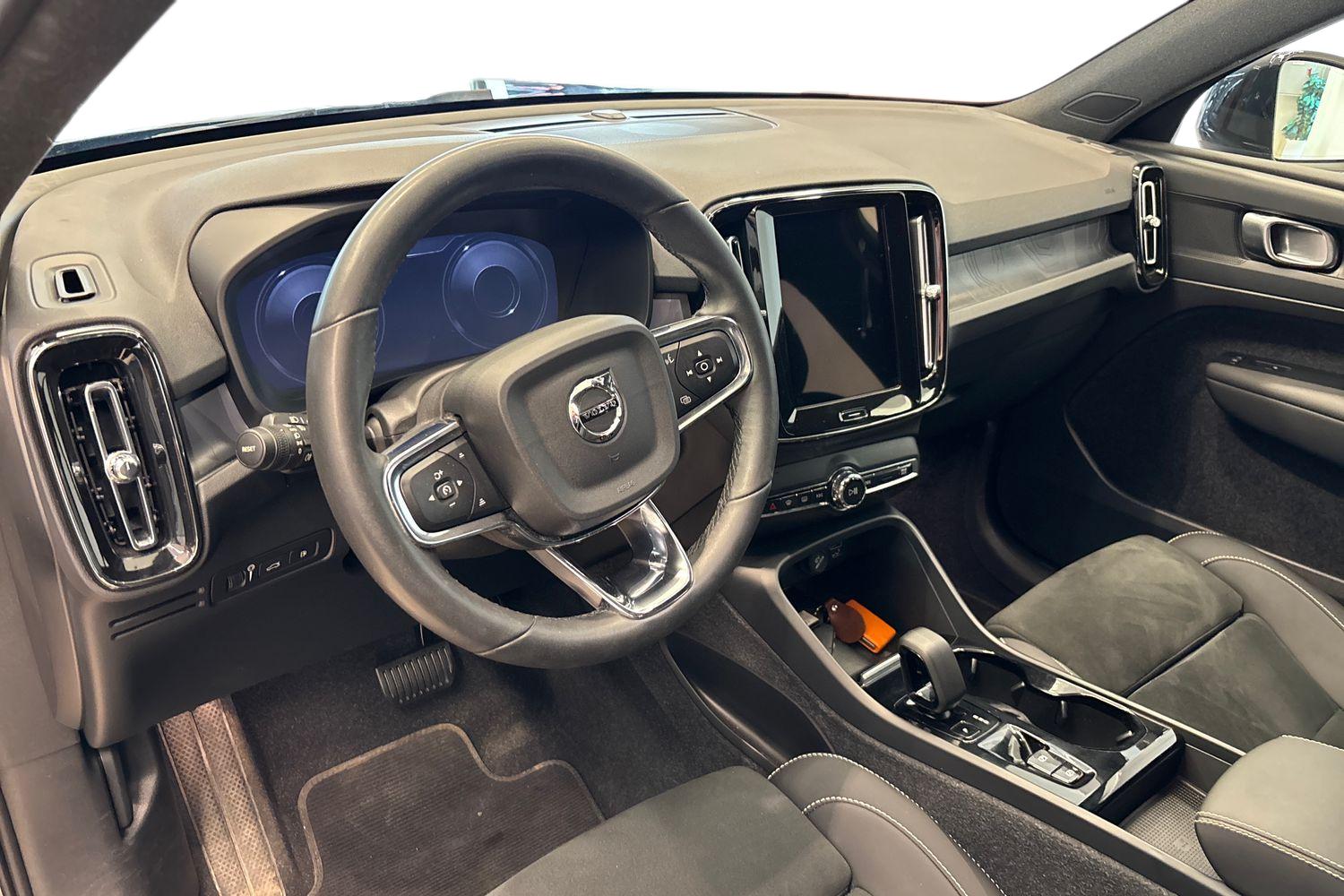 Volvo XC40 T4 TwE Plus Dark aut 2023, kuva 6/20