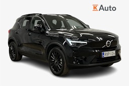 musta Volvo XC40 2023 kuva 1.