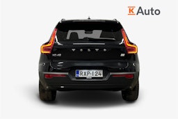 musta Volvo XC40 2023 kuva 3.