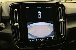 musta Volvo XC40 2023 kuva 28.