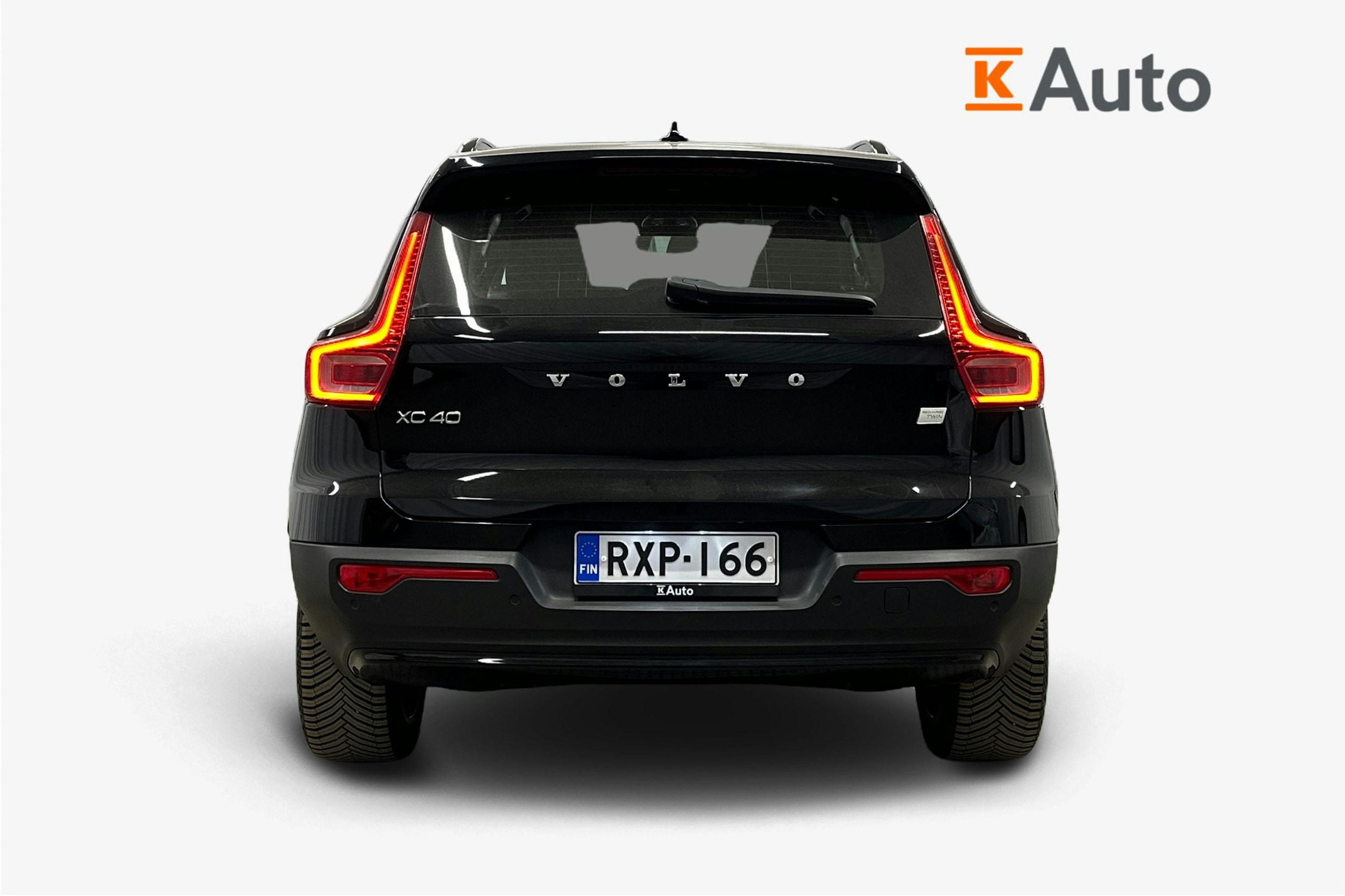 musta Volvo XC40 2023 kuva 3.