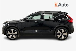 musta Volvo XC40 2023 kuva 6.