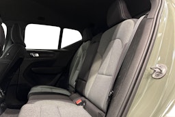 vihreä Volvo XC40 2023 kuva 10.