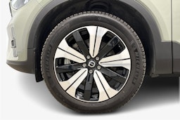 vihreä Volvo XC40 2023 kuva 11.