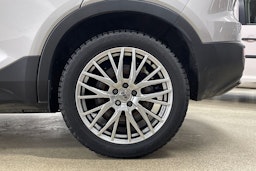 Harmaa Volvo XC40 2023 kuva 13.