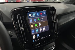 Harmaa Volvo XC40 2023 kuva 20.