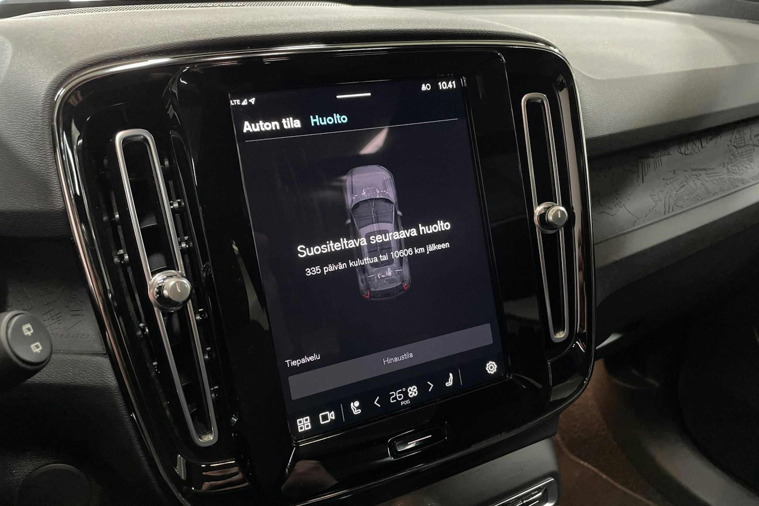 Harmaa Volvo XC40 2023 kuva 30.