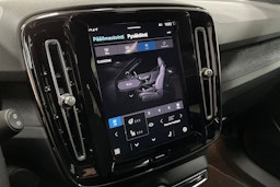 Harmaa Volvo XC40 2023 kuva 31.