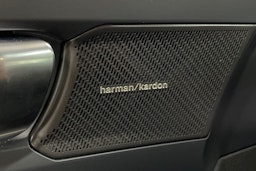 Harmaa Volvo XC40 2023 kuva 33.