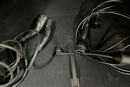 Harmaa Volvo XC40 2023 kuva 38.