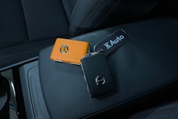 Harmaa Volvo XC40 2023 kuva 40.