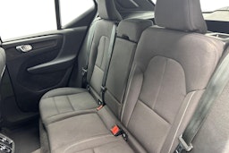 Musta Volvo XC40 2023 kuva 10.