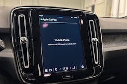 Musta Volvo XC40 2023 kuva 24.