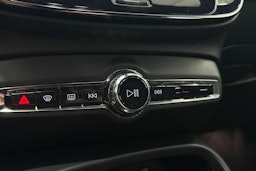 Musta Volvo XC40 2023 kuva 31.