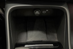 Musta Volvo XC40 2023 kuva 32.