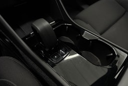 Musta Volvo XC40 2023 kuva 33.