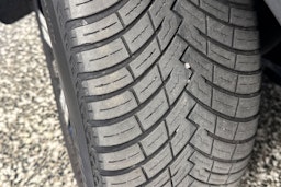 Musta Volvo XC40 2023 kuva 40.