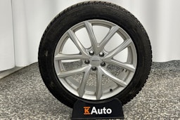 Musta Volvo XC40 2023 kuva 41.