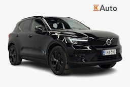 musta Volvo XC40 2023 kuva 1.