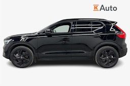 musta Volvo XC40 2023 kuva 6.