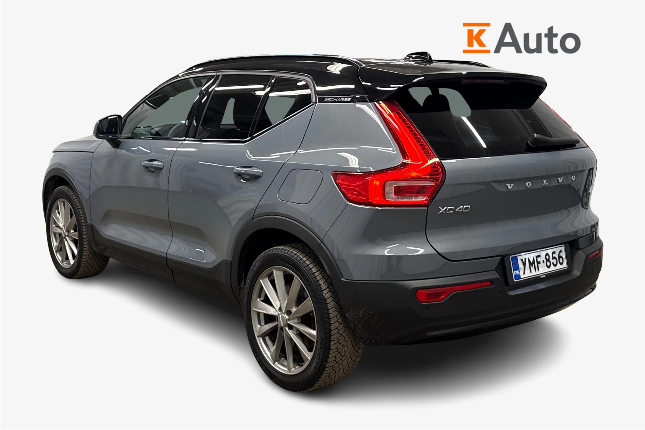 harmaa Volvo XC40 2023 kuva 2.