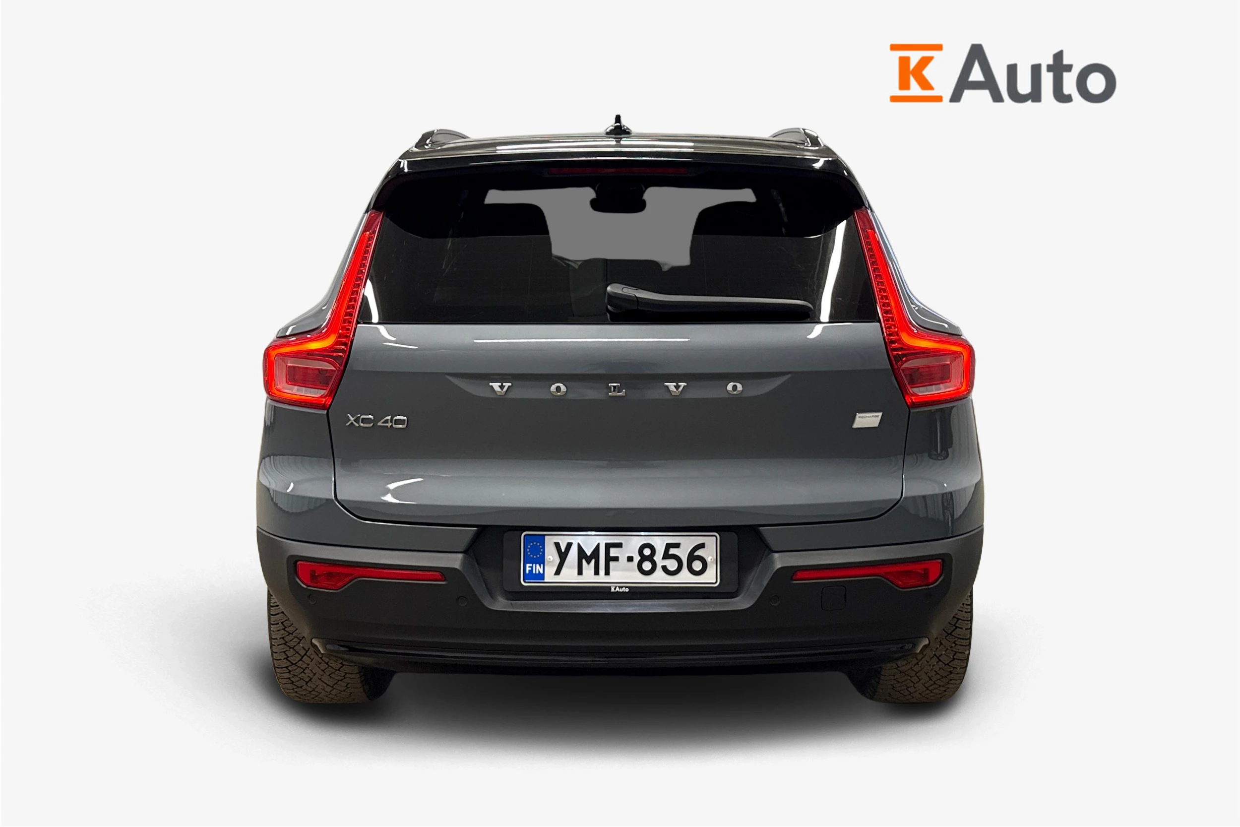 harmaa Volvo XC40 2023 kuva 3.