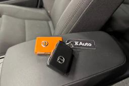 harmaa Volvo XC40 2023 kuva 30.