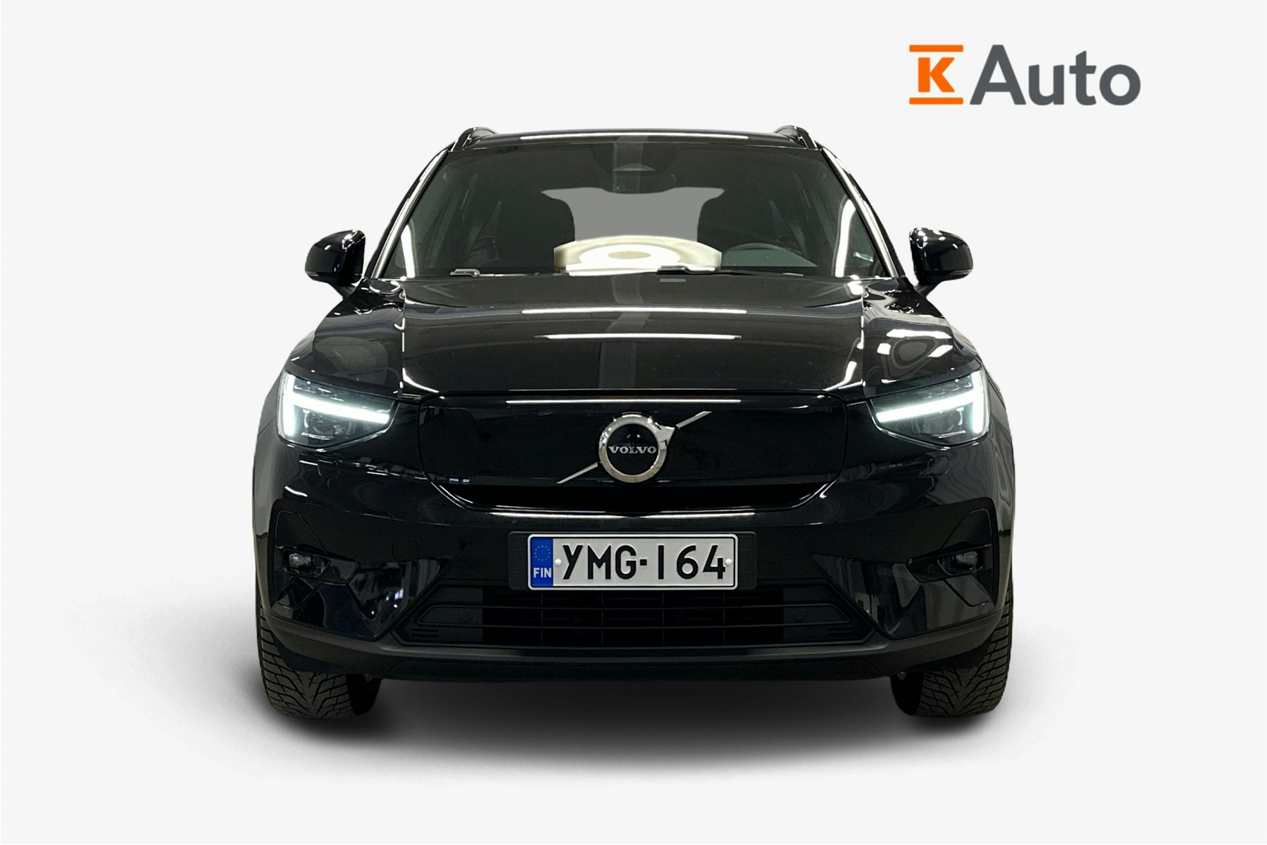 musta Volvo XC40 2023 kuva 5.