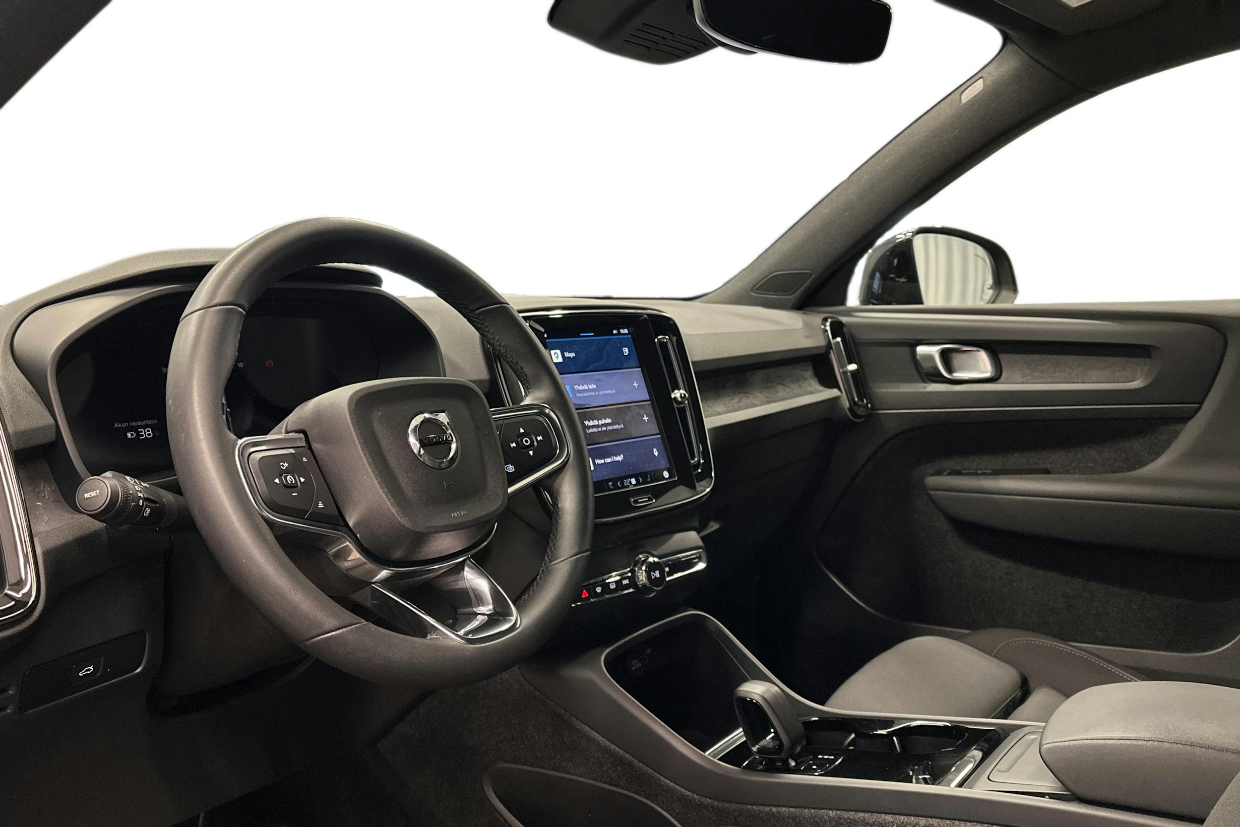 musta Volvo XC40 2023 kuva 7.