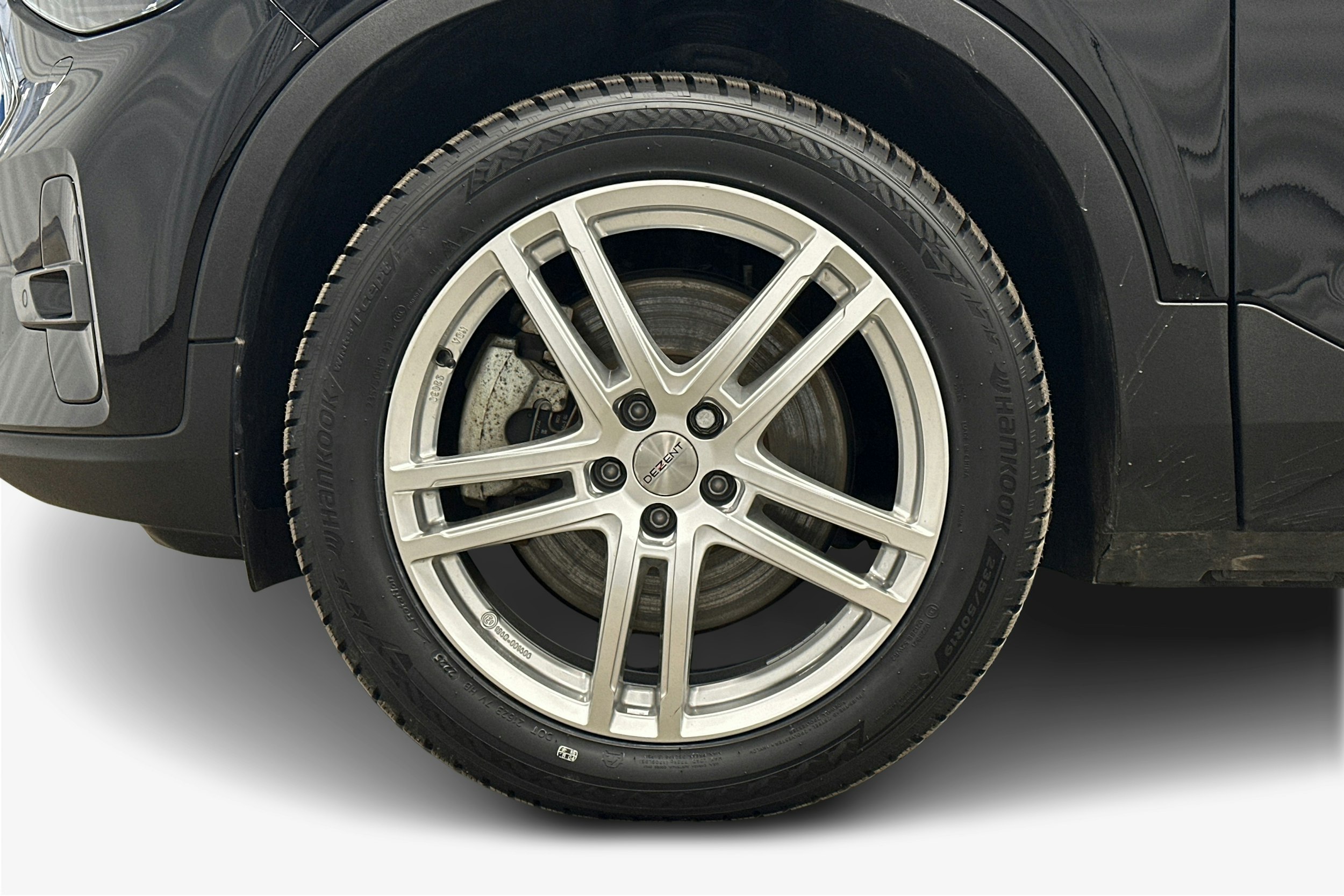 musta Volvo XC40 2023 kuva 11.