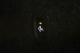 musta Volvo XC40 2023 kuva 16.