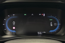 musta Volvo XC40 2023 kuva 23.