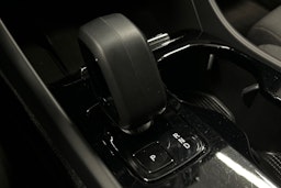 musta Volvo XC40 2023 kuva 30.