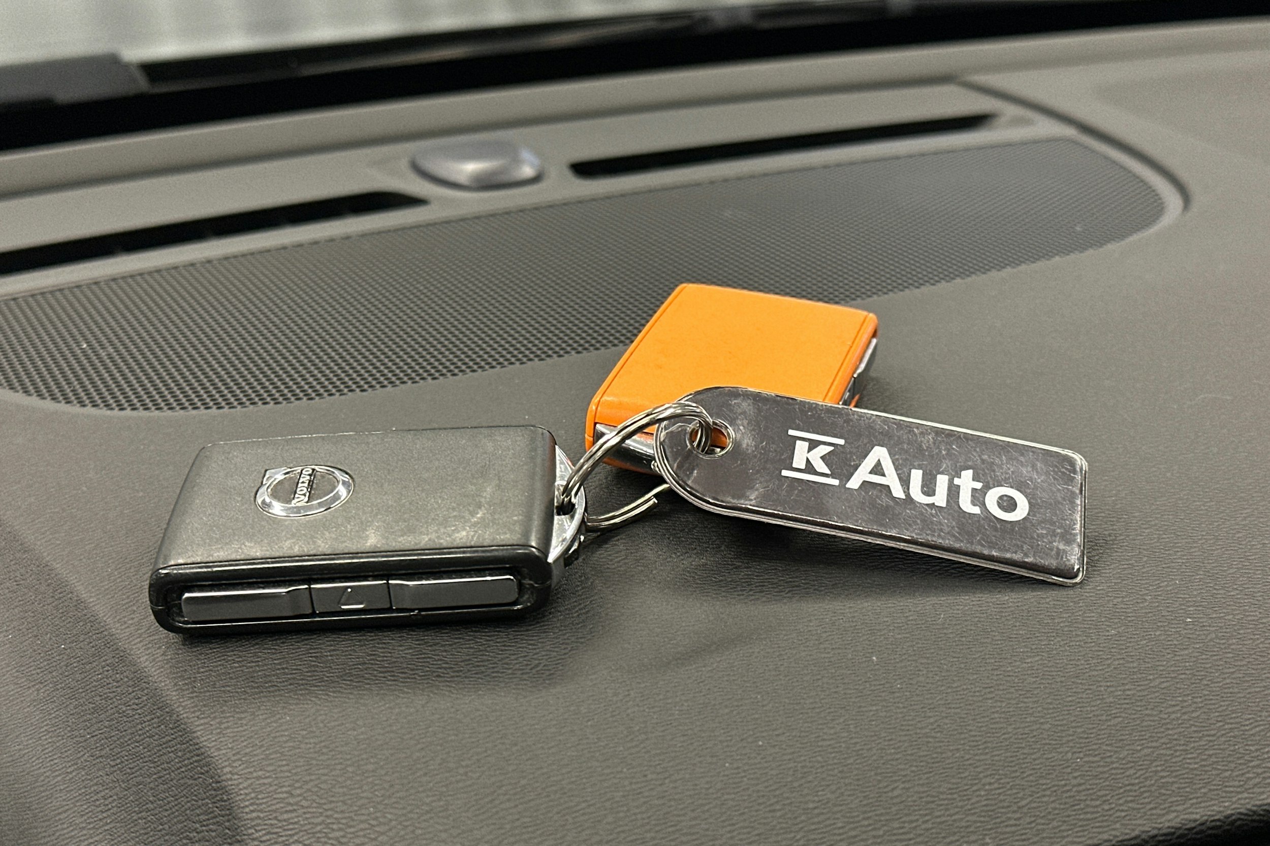 musta Volvo XC40 2023 kuva 31.