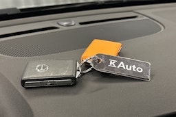 musta Volvo XC40 2023 kuva 31.