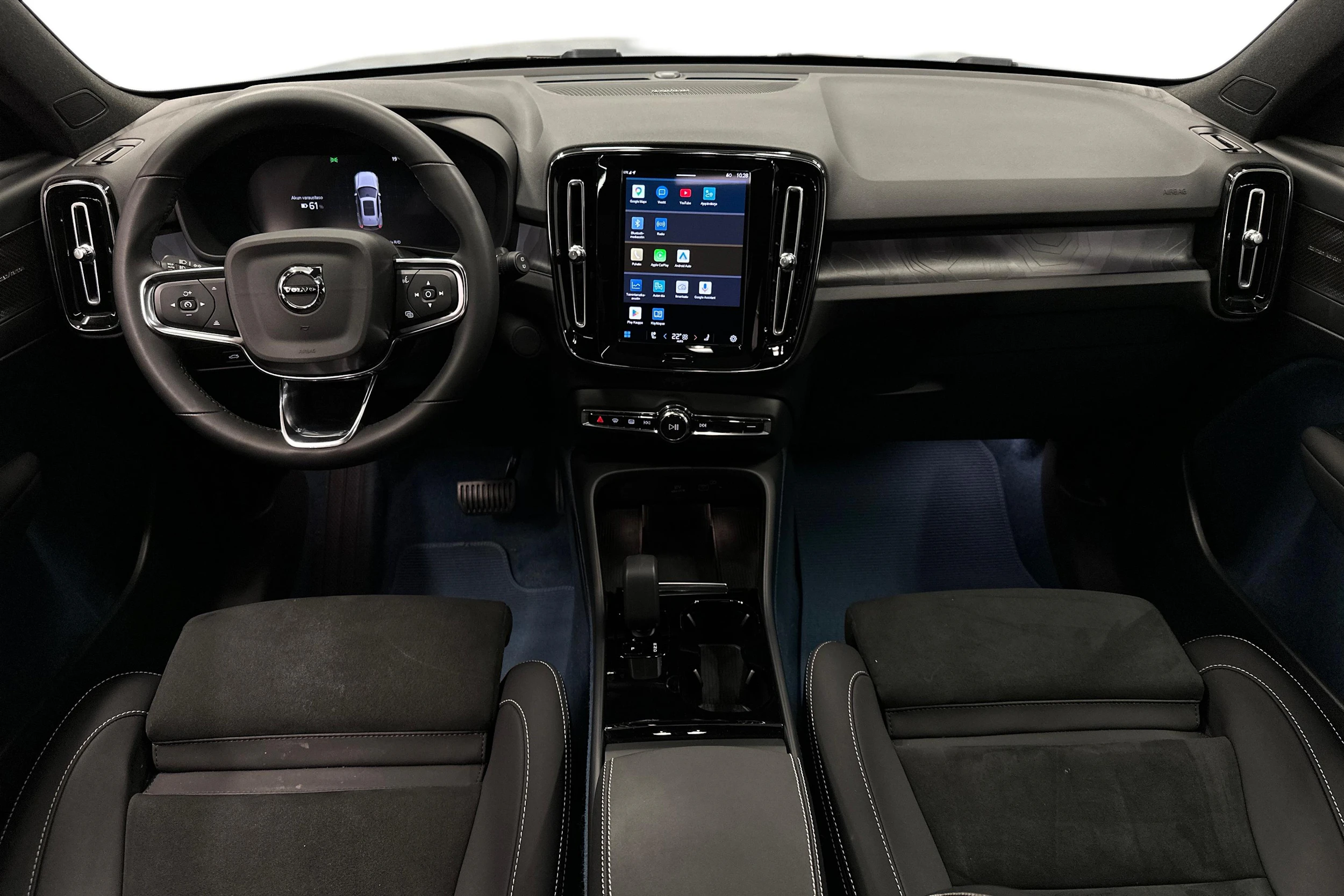 sininen Volvo XC40 2023 kuva 7.
