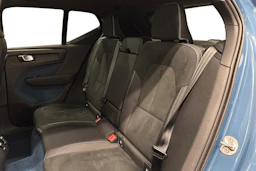 sininen Volvo XC40 2023 kuva 8.