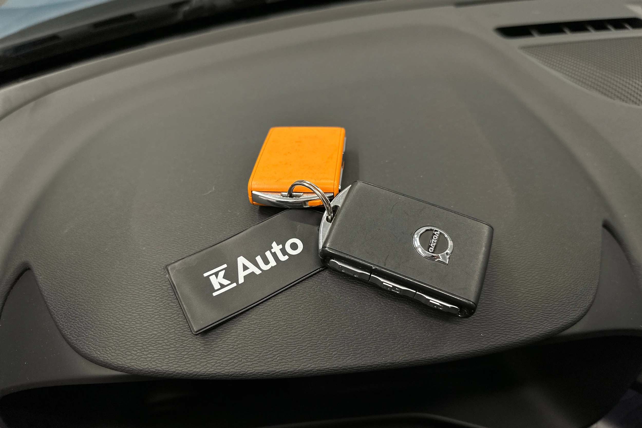 sininen Volvo XC40 2023 kuva 37.