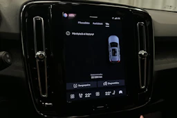 harmaa Volvo XC40 2024 kuva 33.