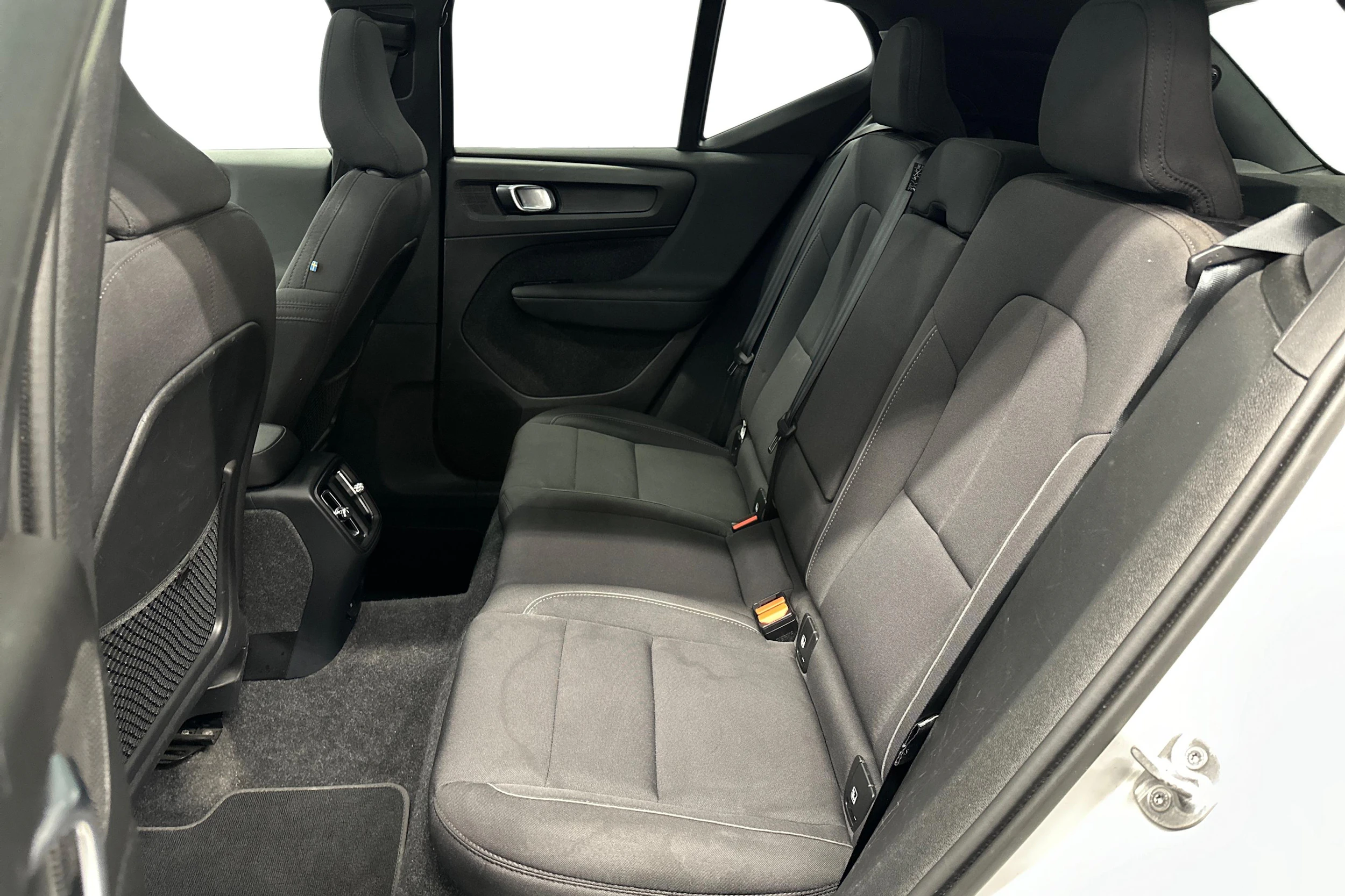hopea Volvo XC40 2024 kuva 8.