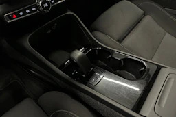 hopea Volvo XC40 2024 kuva 34.