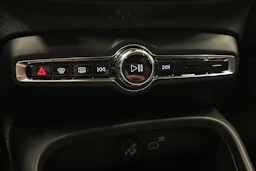 hopea Volvo XC40 2024 kuva 35.