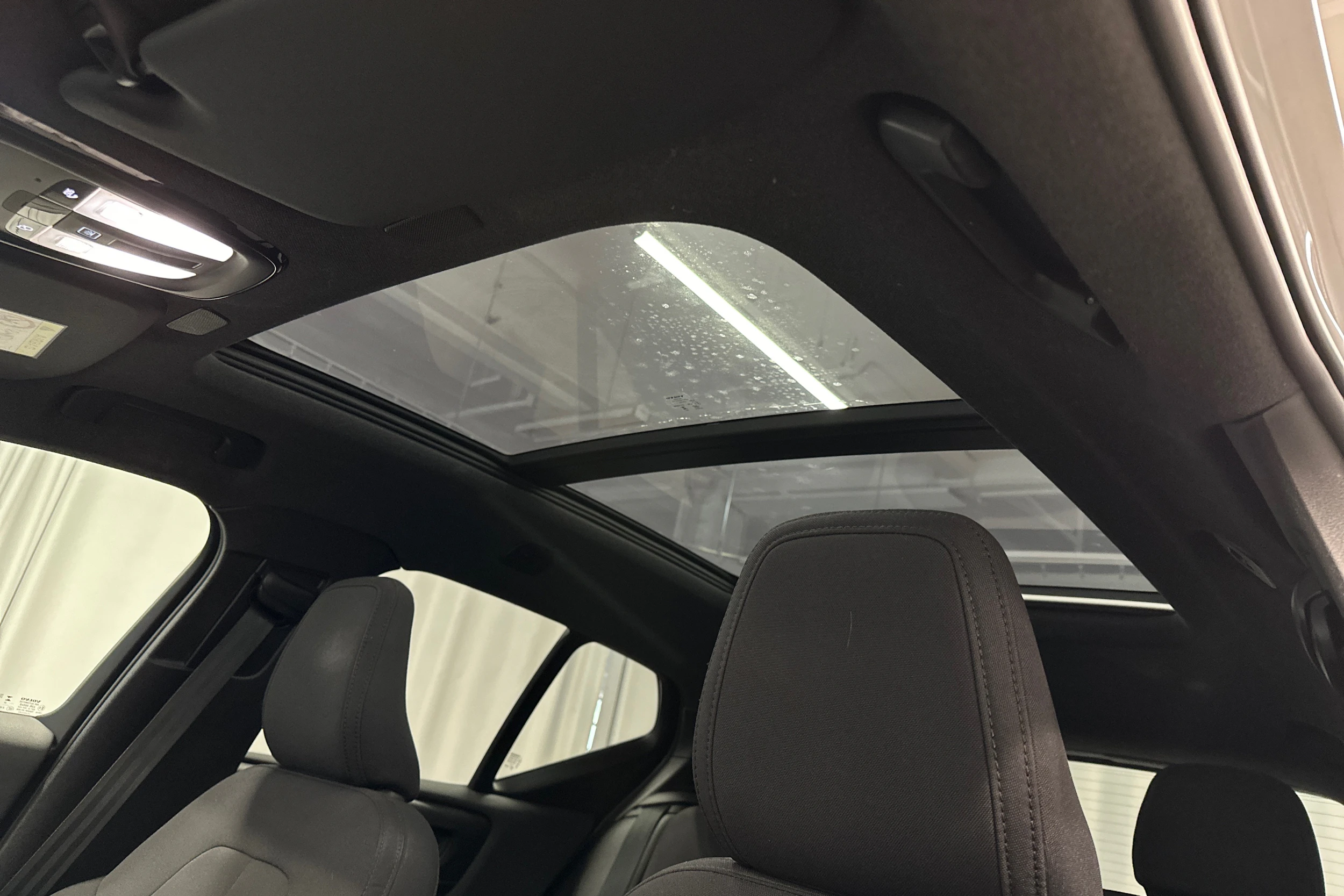 hopea Volvo XC40 2024 kuva 37.