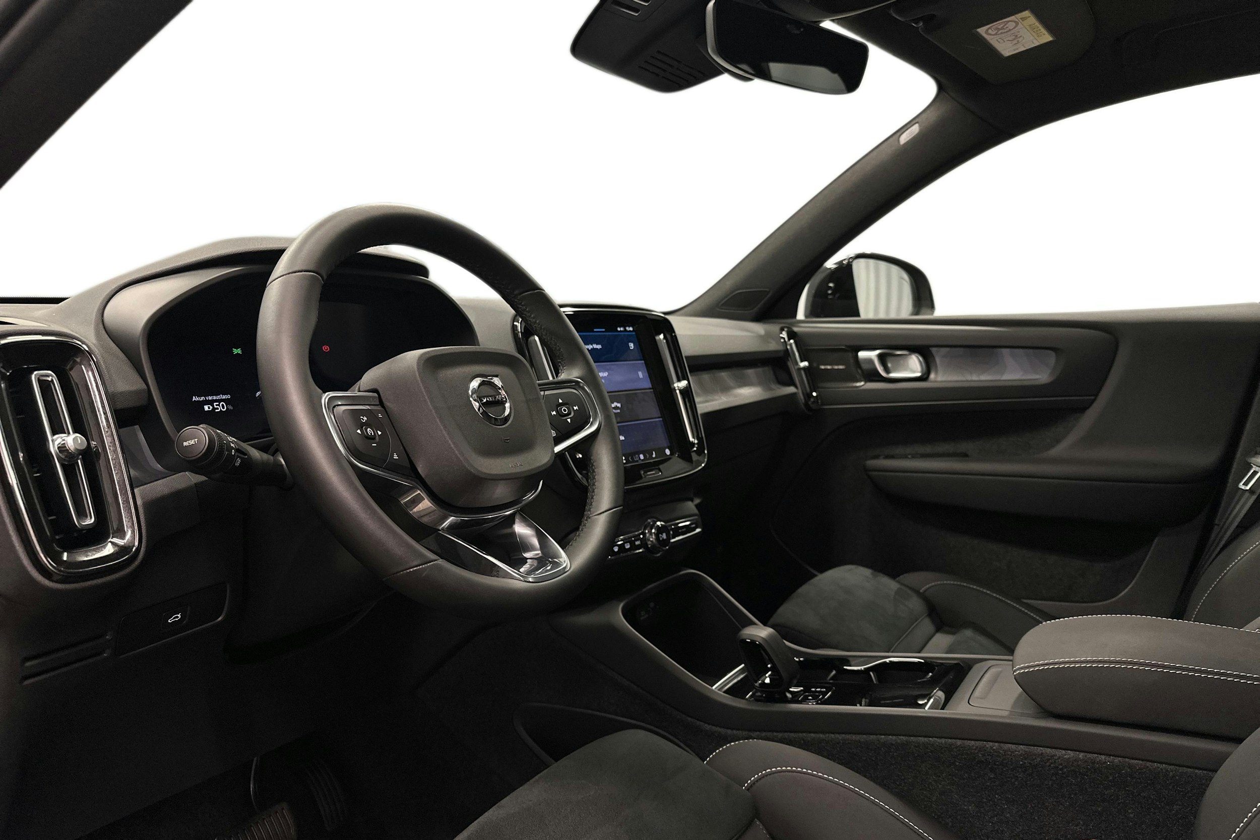 harmaa Volvo XC40 2024 kuva 7.